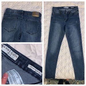 Anne Klein - Size 2 - Straight Leg Jeans